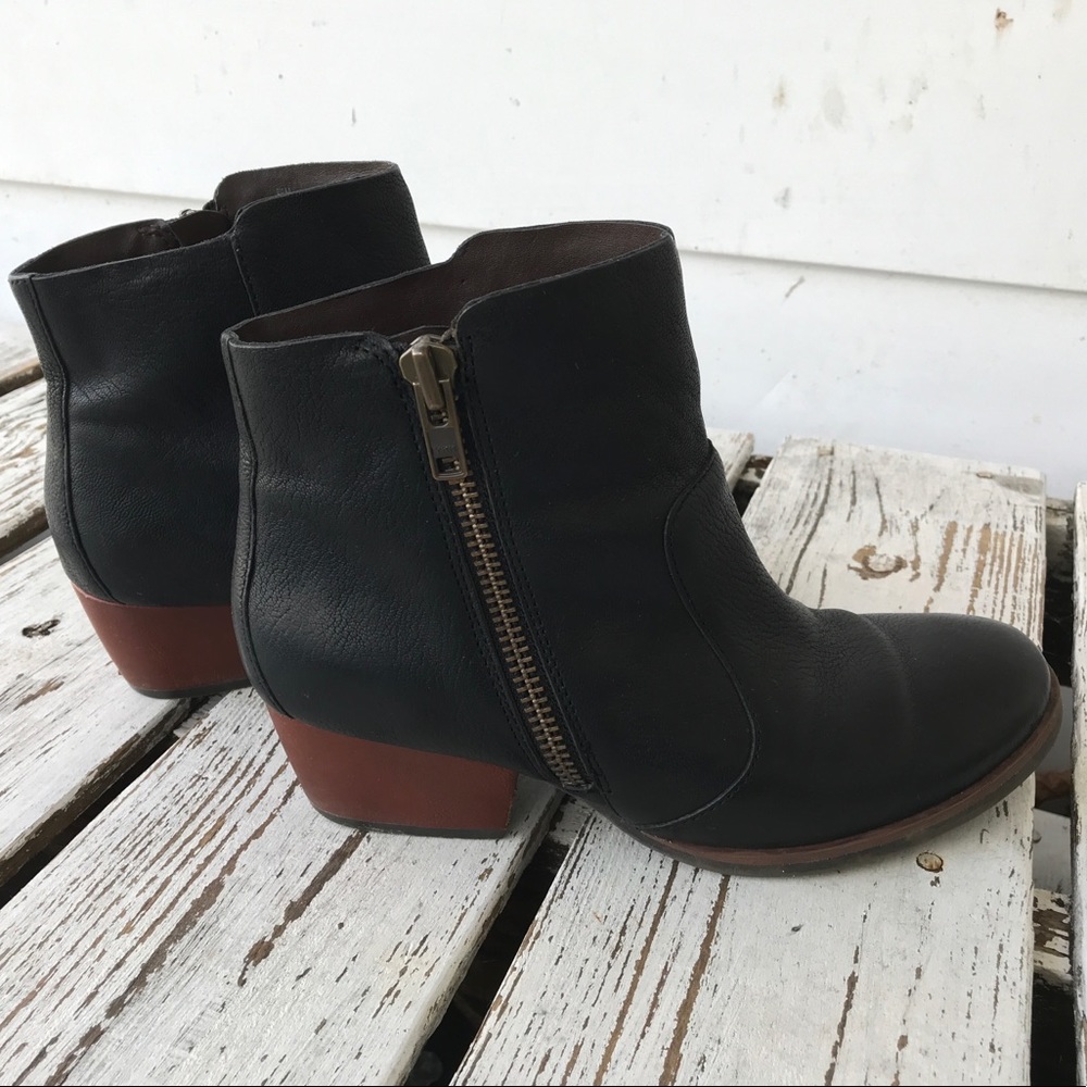 Kork Ease black leather ankle booties